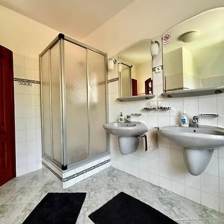 Villa Brigetio Kuria Komárom